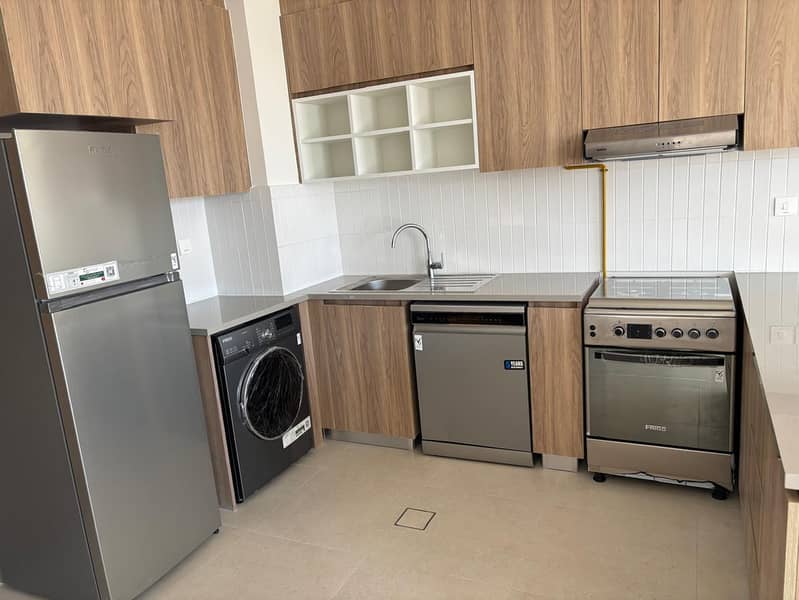 5 7- 2br middle. jpg