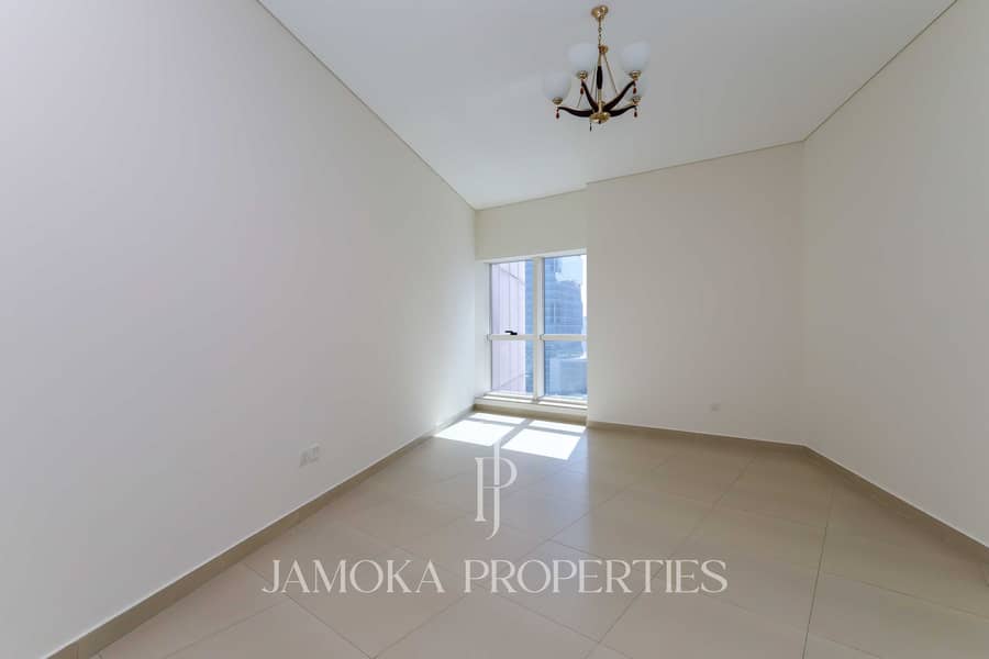 8 Dubai Jewel Tower-7. jpg