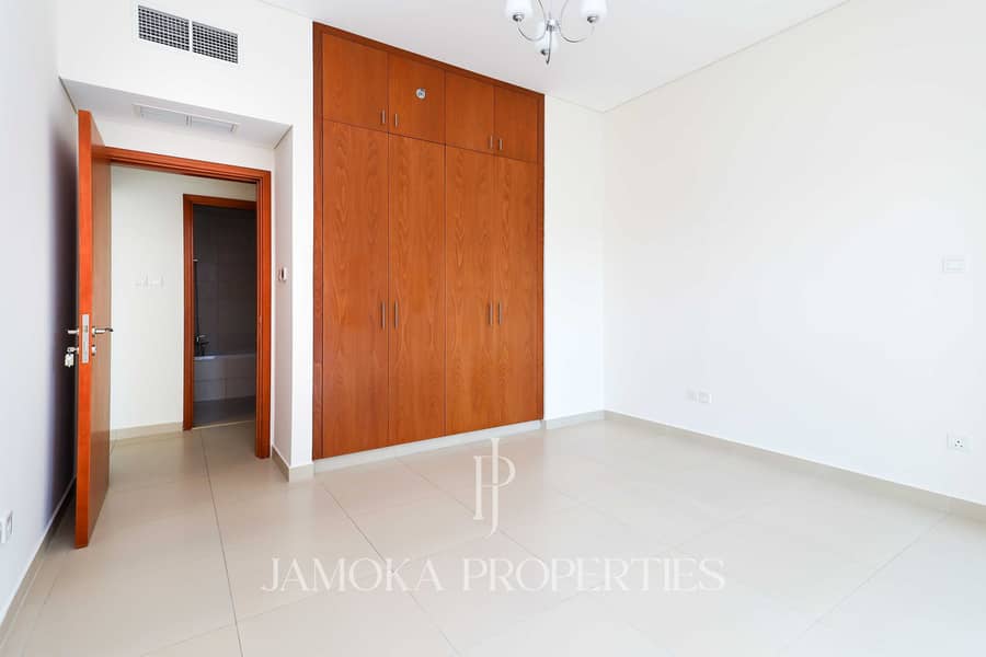 22 Dubai Jewel Tower-19. jpg