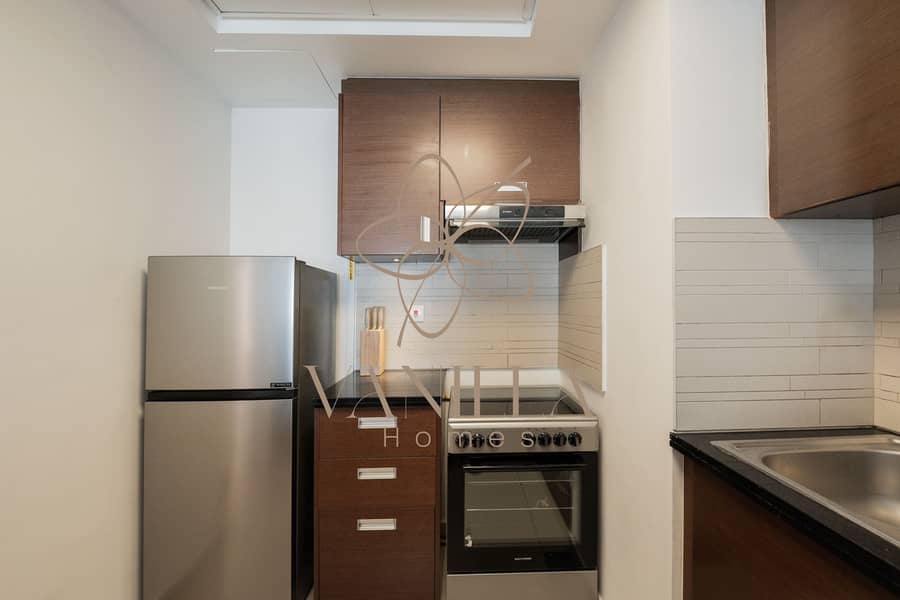 19 Arc Tower C 17109 1BR-27. jpg