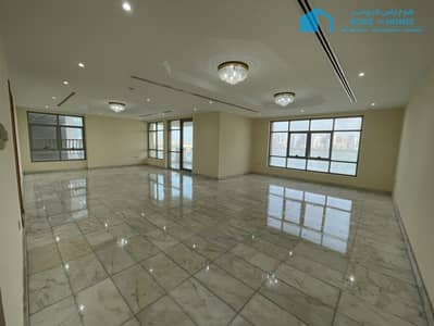 5 Camere Appartamento in Affitto a Al Majaz, Sharjah - Hall. jpeg