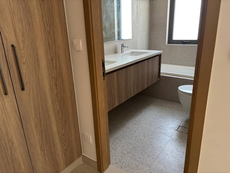 7 10 tol 3br corner. jpg