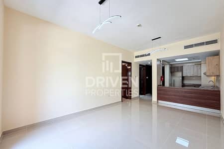 1 Bedroom Apartment for Sale in Jumeirah Village Circle (JVC), Dubai - Spacious and Bright | VOT | Private Garden