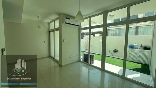 3 Bedroom Townhouse for Sale in DAMAC Hills 2 (Akoya by DAMAC), Dubai - 027d4c1a-6883-4b79-af6e-f6530259aba7. jpg 3 Bedroom Townhouse for Sale in DAMAC Hills 2 (Akoya by DAMAC), Dubai - 027d4c1a-6883-4b79-af6e-f6530259aba7. jpg