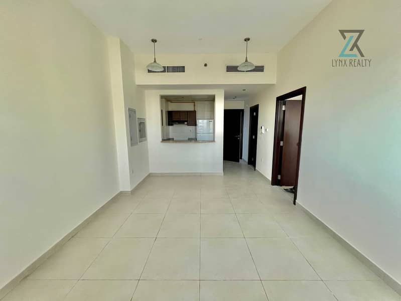 ELEGANT 1 BHK | FAMILY ONLY | PARKING