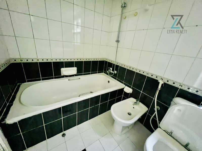 SPACIOUS STUDIO | BIG KITCHEN | 500 SQFT - Image 9