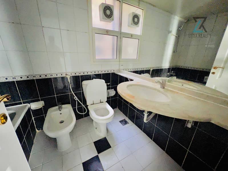 SPACIOUS STUDIO | BIG KITCHEN | 500 SQFT - Image 10