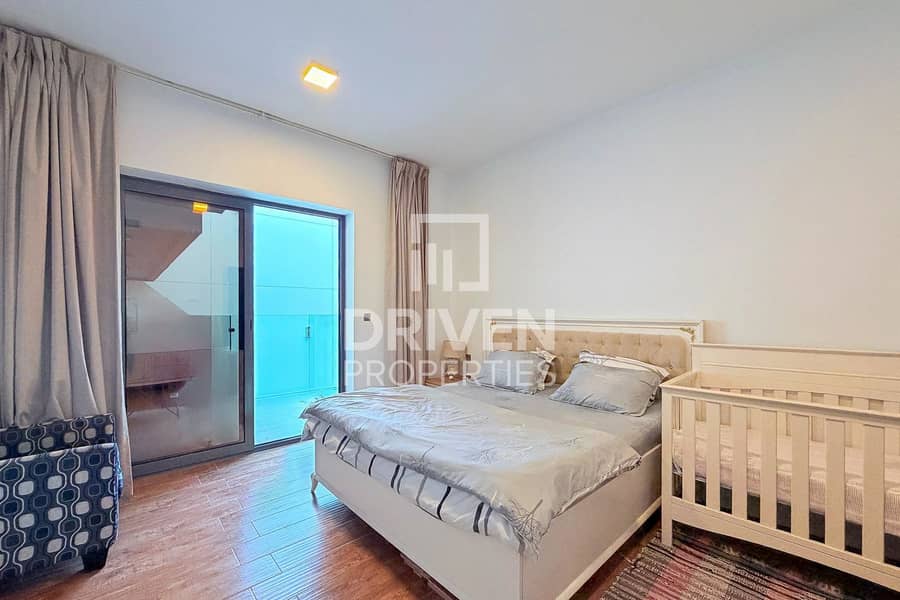 Spacious | Pool View | Closed Kitchen | Rented