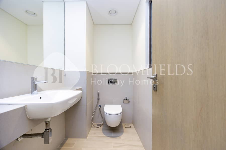 16 22 Common toilet. jpg