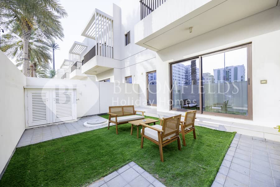 18 24 backyard. jpg