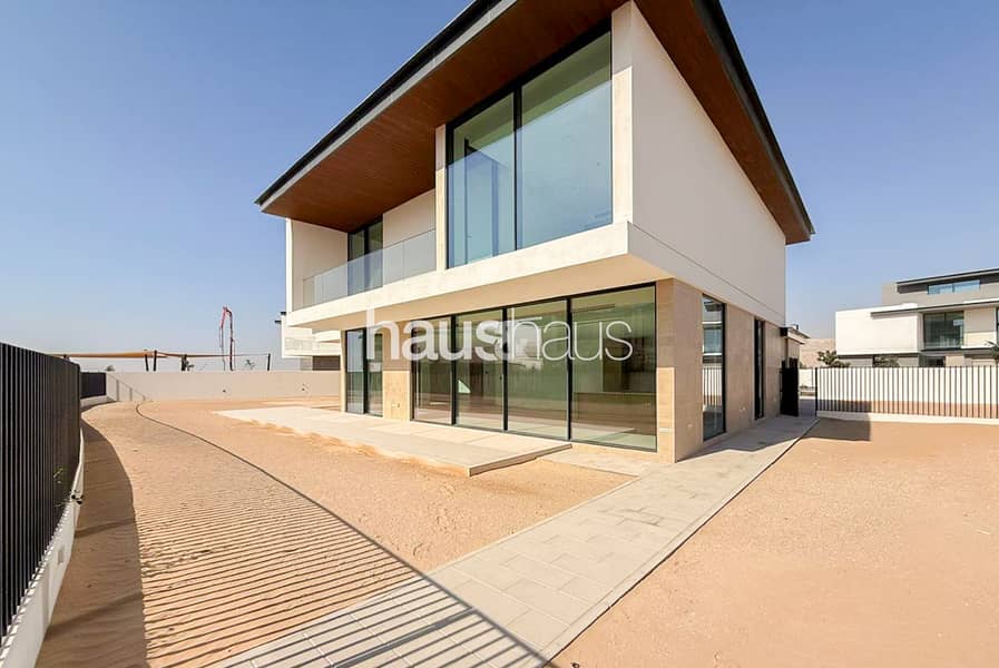 Large Corner Plot | Park View | Single Row Large Corner Plot | Park View | Single Row