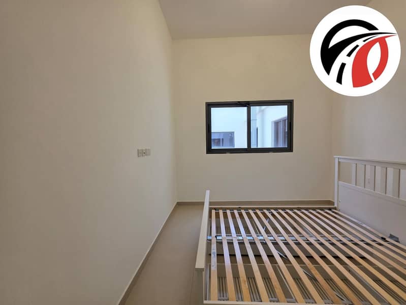 8 1000181478. jpg