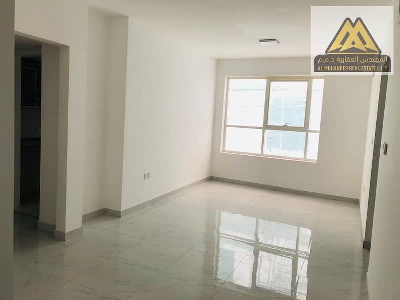 The apartment offers a practical layout with modern finishing and built-in wardrobe dressing systems for better organization and space utilization. - Поглед 3