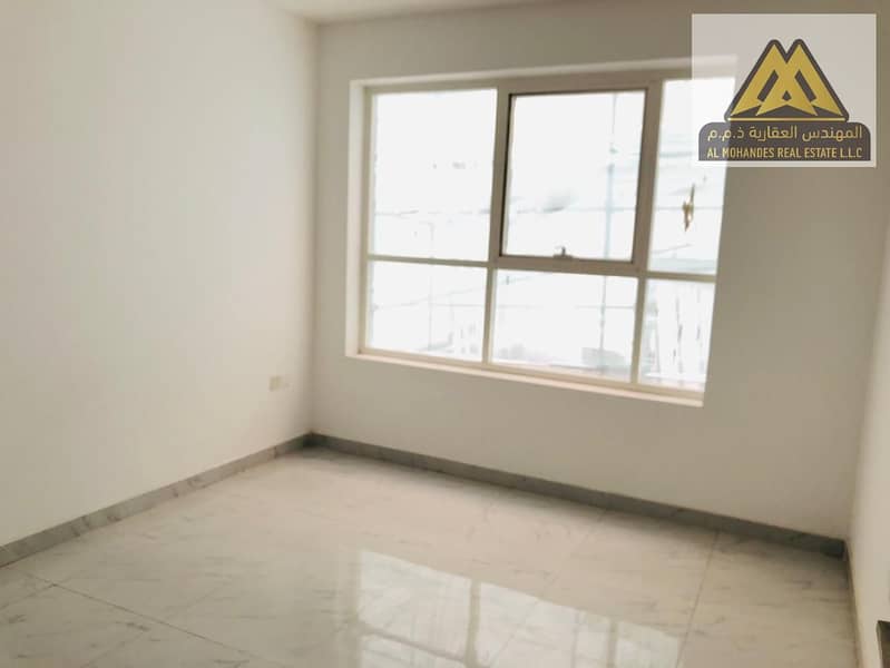 The apartment offers a practical layout with modern finishing and built-in wardrobe dressing systems for better organization and space utilization. - Поглед 5