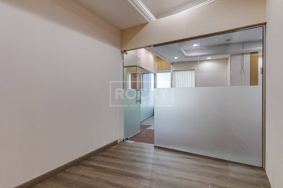 5 Icon Tower 505 - Office-18. jpg