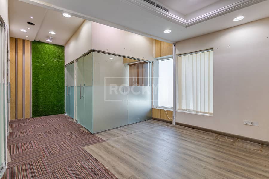 11 Icon Tower 505 - Office-11. jpg