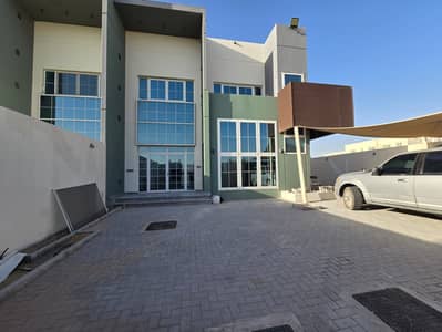 4 habitaciones Villa para en Alquiler en Al Suyoh, Sharjah - WhatsApp Image 2026-06-30 at 12.24. 10 PM. jpeg 4 habitaciones Villa para en Alquiler en Al Suyoh, Sharjah - WhatsApp Image 2026-06-30 at 12.24. 10 PM. jpeg