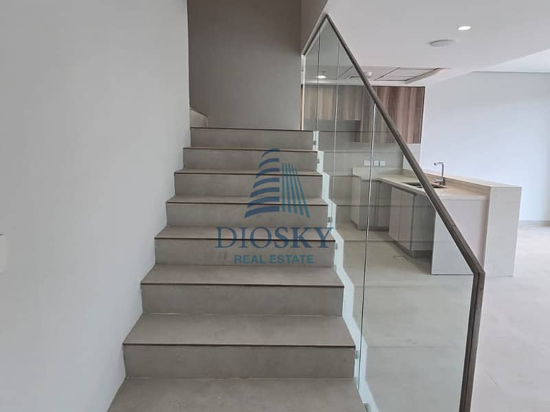 6 Image 19