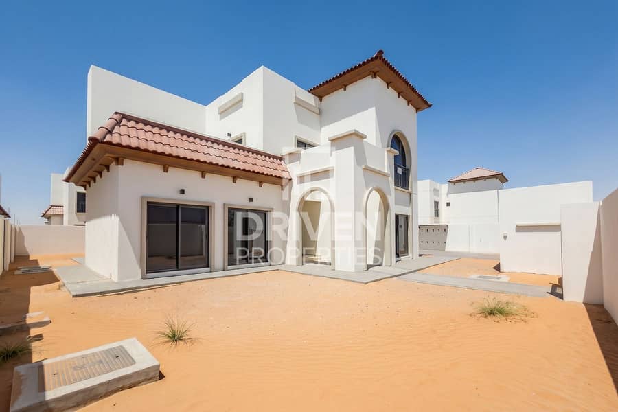 Brand New Home Middle Unit | Double Row 5BR Villa Brand New Home Middle Unit | Double Row 5BR Villa