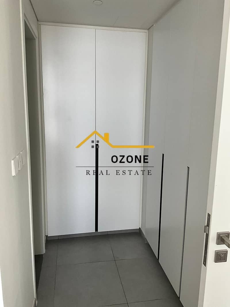 20 1000158049. jpg
