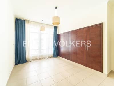 1 Bedroom Flat for Rent in Downtown Dubai, Dubai - Unfurnished | Large Balcony | Pool View