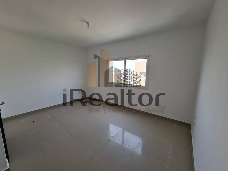 Hot Deal | Spacious 3 Bed | Exclusive Offer | For SALE – pohled 6
