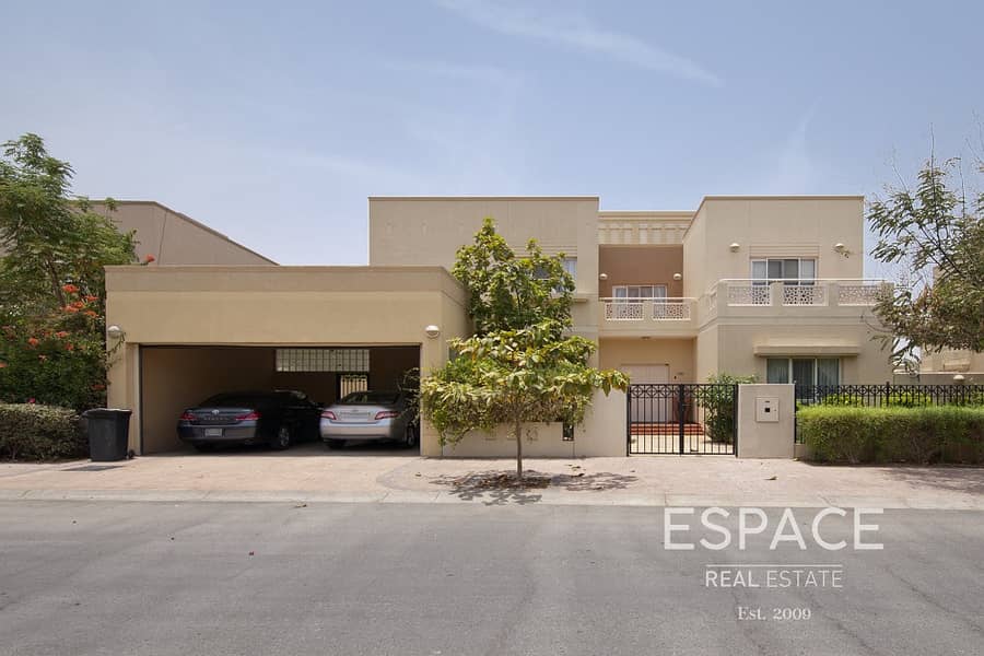 Detached 5 Beds | Vaastu | Park and Pool