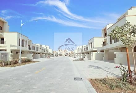5 Slaapkamers Townhouse te Huur in DAMAC Lagoons, Dubai - 4349e338-5bc1-4dc2-a199-cacb9f5adae0. jpg