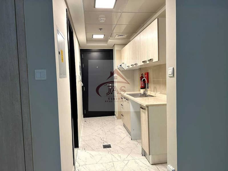 6 LxPr4RhuhwlGIgGFEnl4PimpcmFQ3FytcfxX4fKd. jpg