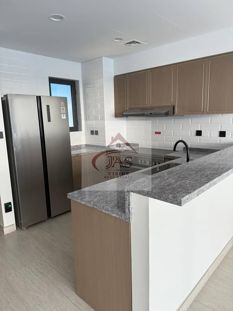 3 DAMAC LAGONSE 5 BED 1 . jpeg