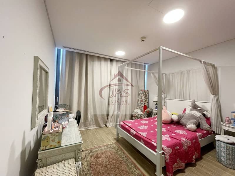 13 bf8bed22-5c38-4b73-98df-5c31a0546ae9. jpg