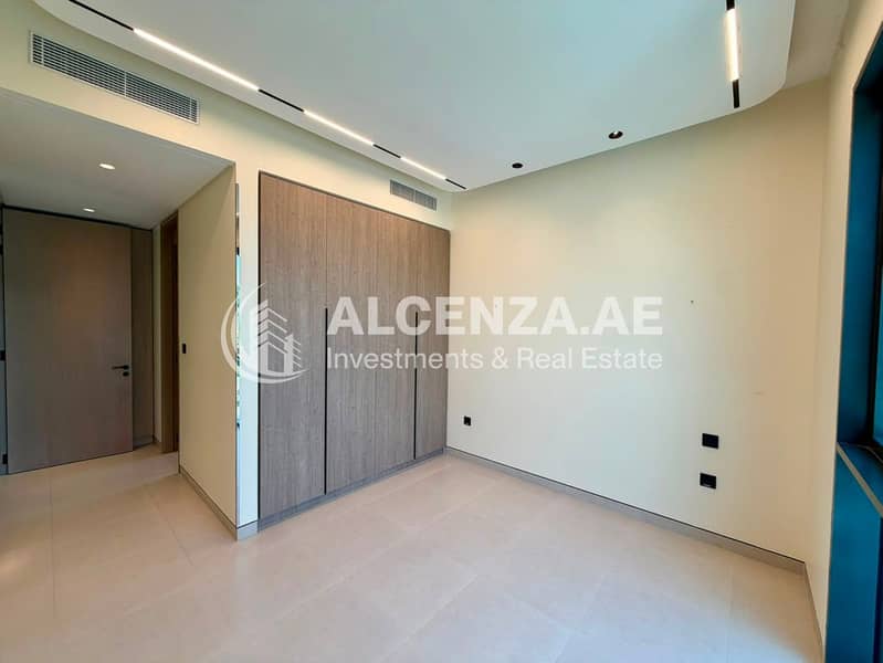12 e812bf08-755c-4c14-b306-adcd84a9b3e6. jpg