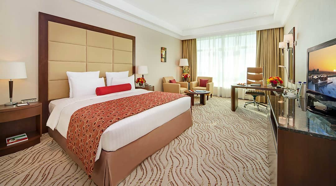 2 room-deluxe-queen-2520x1400. jpg