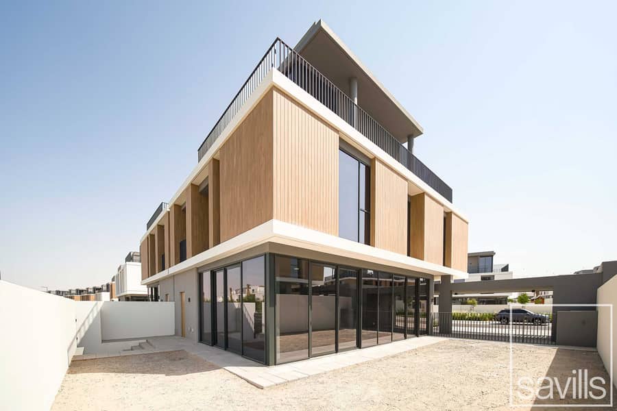 Exclusive | Big Plot | Best Price | Modern Living Exclusive | Big Plot | Best Price | Modern Living