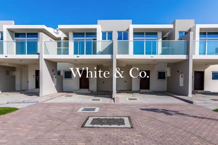 3 Camere Townhouse in Vendita a DAMAC Hills 2 (Akoya by DAMAC), Dubai - Villetta a schiera a DAMAC Hills 2 (Akoya by DAMAC),Vardon, 3 camere da letto, 1380000 AED - 15674797 3 Camere Townhouse in Vendita a DAMAC Hills 2 (Akoya by DAMAC), Dubai - Villetta a schiera a DAMAC Hills 2 (Akoya by DAMAC),Vardon, 3 camere da letto, 1380000 AED - 15674797