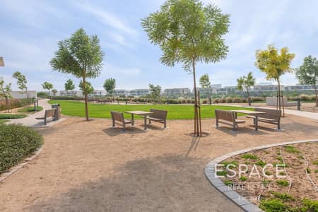 Golf Course View - Luxurious Communities Golf Course View - Luxurious Communities