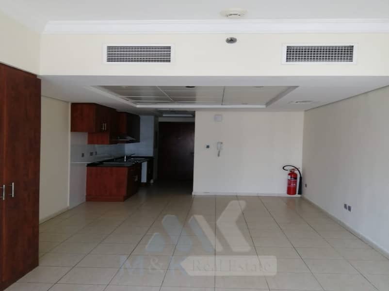 STUNNING STUDIO WITH BALCONY IN JLT FOR SALE!
