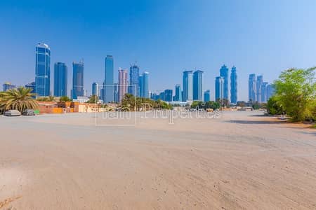 The biggest Corner - Park plot in Al Wasl Freehold The biggest Corner - Park plot in Al Wasl Freehold