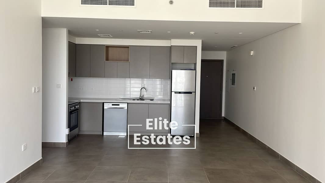 4 PHOTO-2025-08-25-12-03-08. jpg