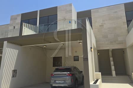 4 habitaciones Villa para en Venta en Mohammed Bin Rashid City (MBR City), Dubai - Villa en Mohammed Bin Rashid City (MBR City),District 11,The Fields,Elie Saab Vie at the Fields, 4 dormitorios, 4000000 AED - 15678150 4 habitaciones Villa para en Venta en Mohammed Bin Rashid City (MBR City), Dubai - Villa en Mohammed Bin Rashid City (MBR City),District 11,The Fields,Elie Saab Vie at the Fields, 4 dormitorios, 4000000 AED - 15678150
