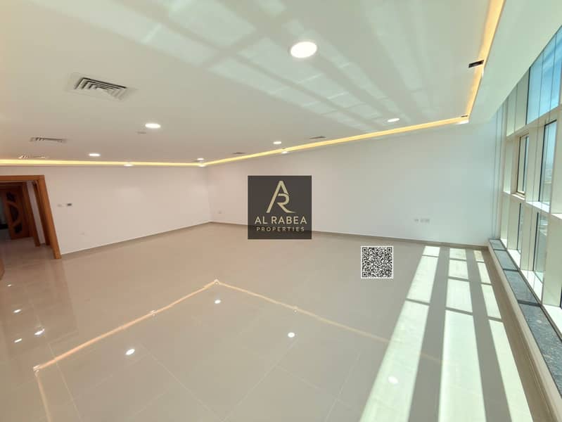 9 8aaef372-9d1e-44ed-a712-ee71b6dcd742. jpg