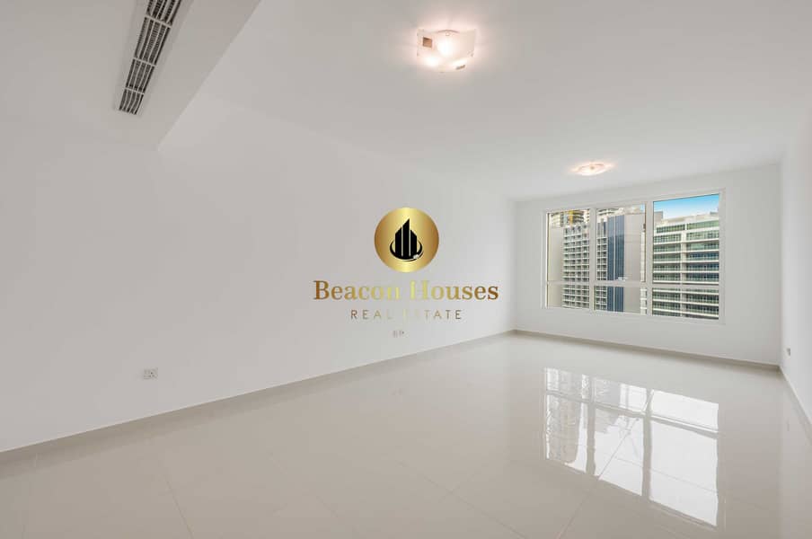 18 Livingroom. jpg