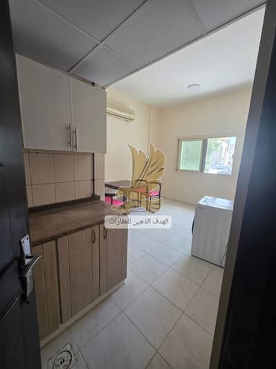 Estudio para en Alquiler en Al Qulayaah, Sharjah - WhatsApp Image 2026-07-01 at 7.17. 29 PM. jpeg Estudio para en Alquiler en Al Qulayaah, Sharjah - WhatsApp Image 2026-07-01 at 7.17. 29 PM. jpeg