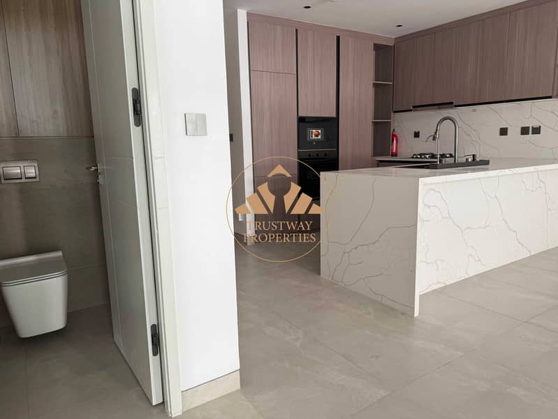 7 e1d5cdfa-d710-4ef8-95cc-4741f259af41. jpg