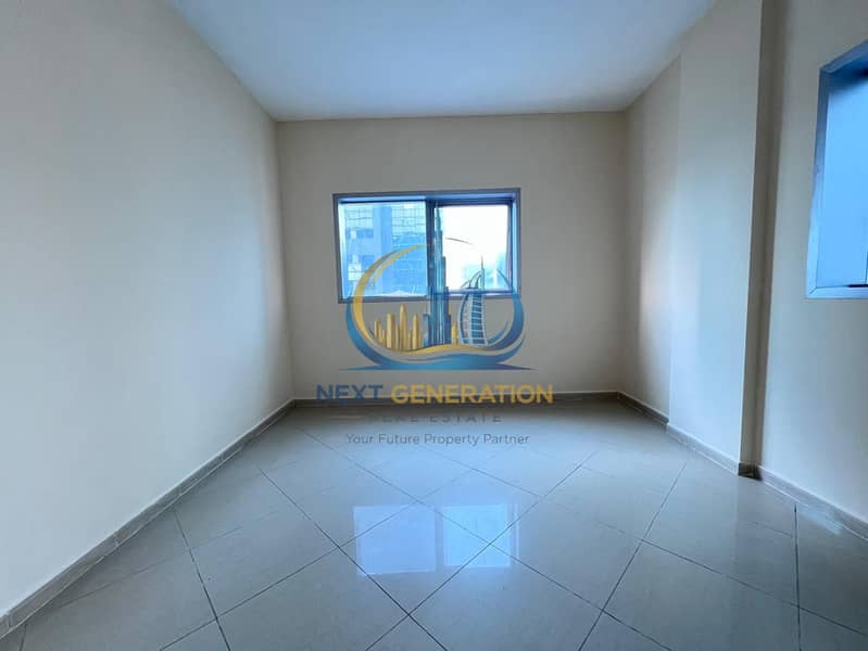 2 72099. jpg