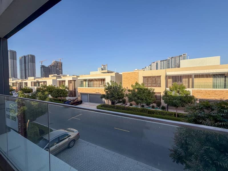 Prime Home | Pool | Gym | Elevator | Sobha Estate