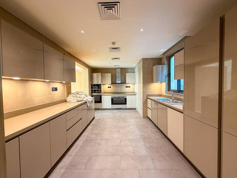 Prime Home | Pool | Gym | Elevator | Sobha Estate - Image 16