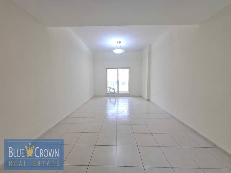 Spacious Flat:Prime Location:Luxurious:Lavish