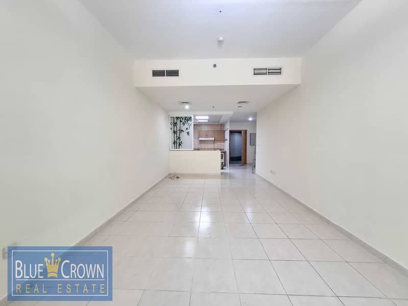 Spacious Flat:Prime Location:Luxurious:Lavish
