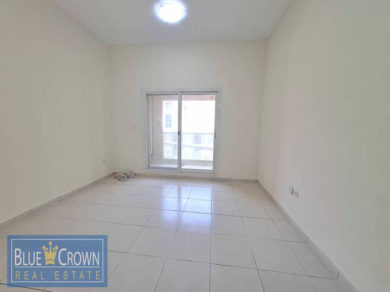 Spacious Flat:Prime Location:Luxurious:Lavish - Image 6